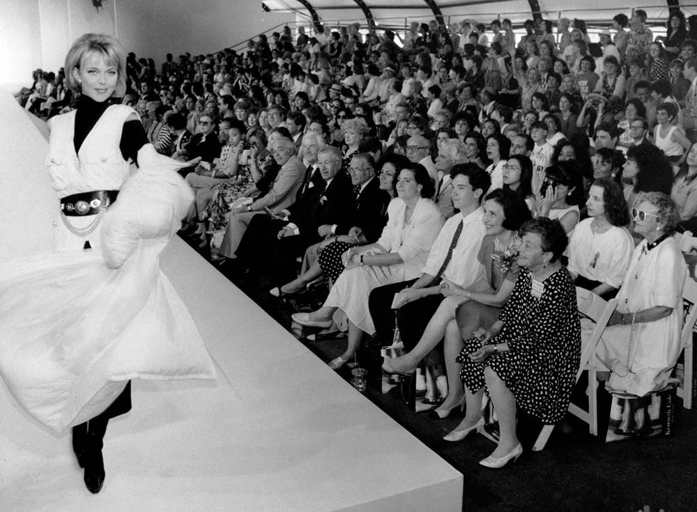 Fashion Week: How It All Began in 1943 in New York